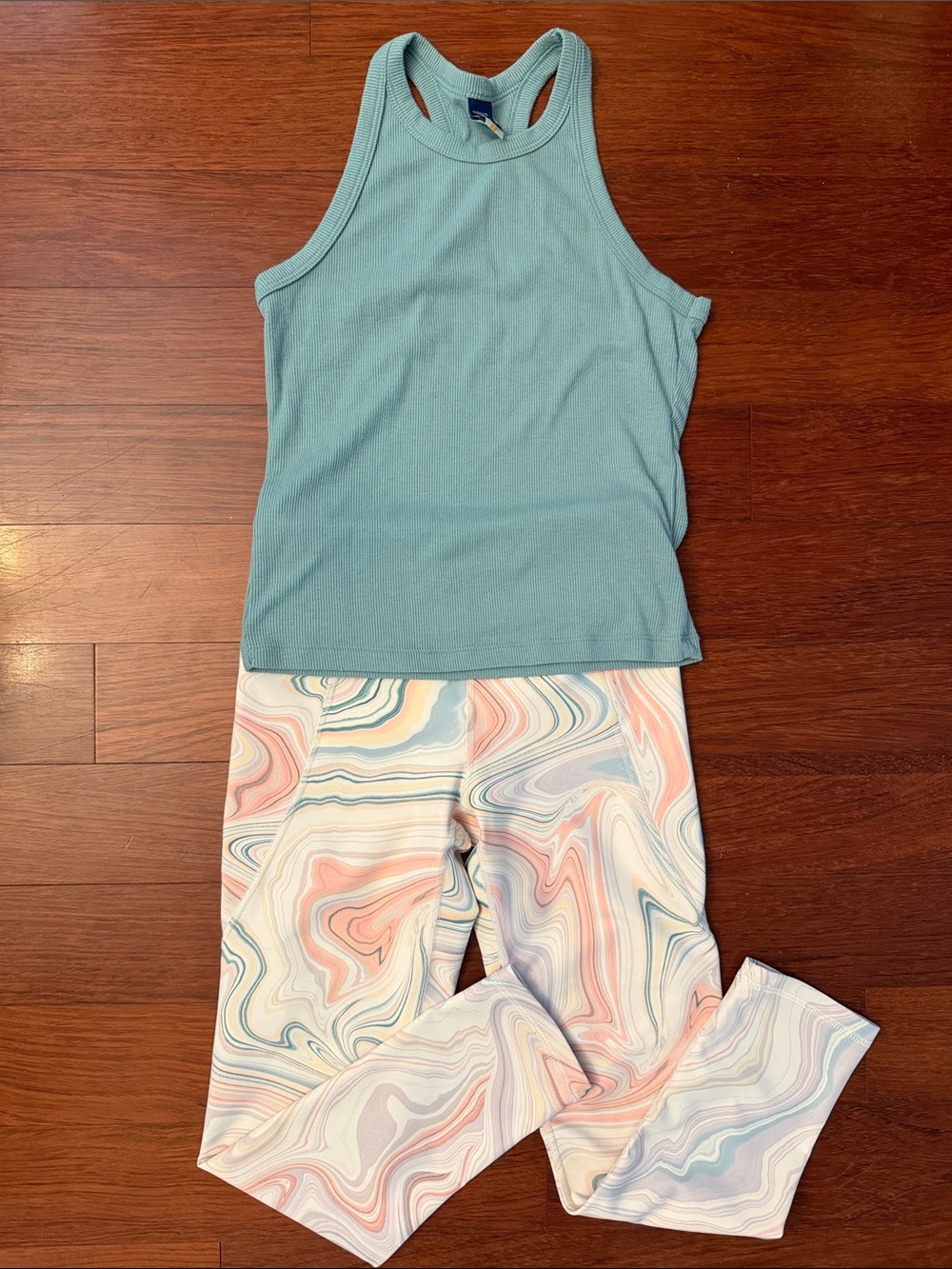 โญ๏ธ ON active leggings and tank